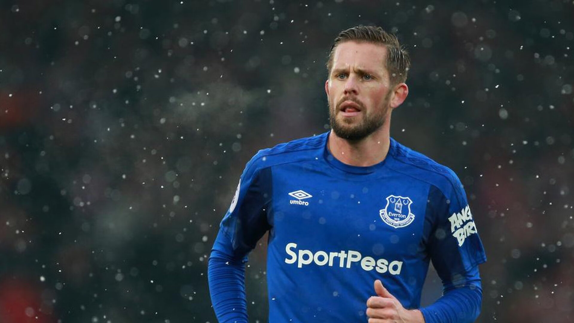 里昂夺胜迎接多特蒙德挑战，全力备战，里昂的阵容